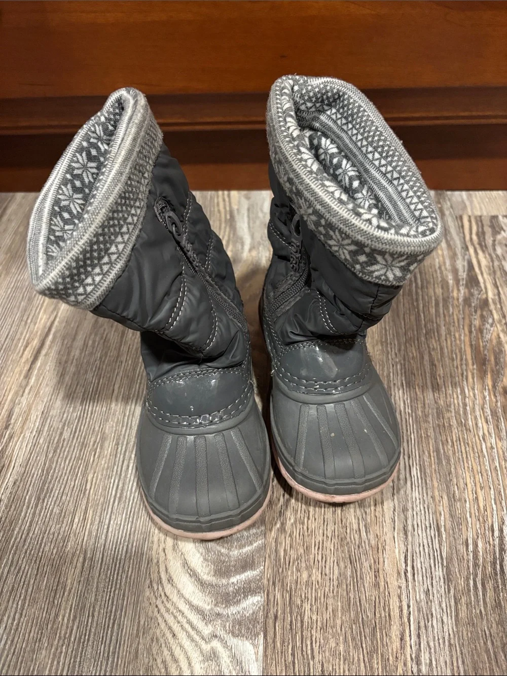 totes Gray and Pink Girls' Insulated Snow Boots